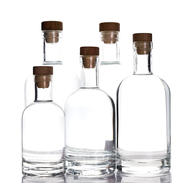 200ml、375ml、500ml、750ml等伏特加烈酒洋酒玻璃瓶定制批发生产厂家